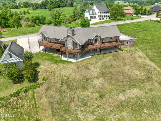 $749,900 | 260 Dominique Lane, Greeneville, TN 37743