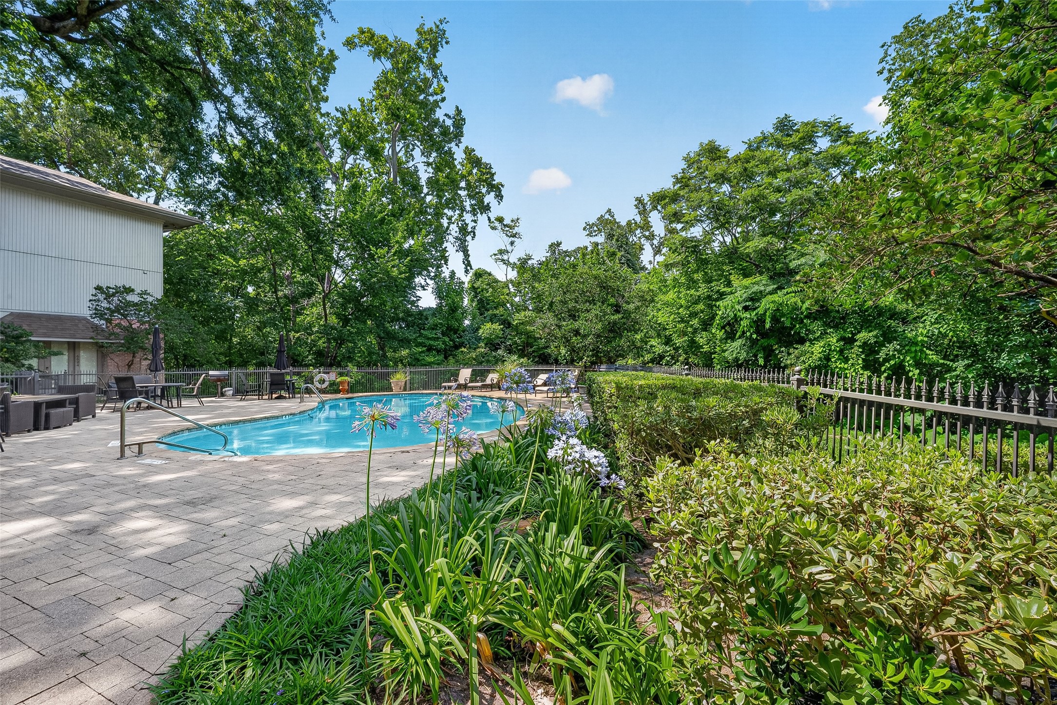 6466 Bayou Glen Road, Unit 6466 Houston, TX 77057 - Photo 30 of 34