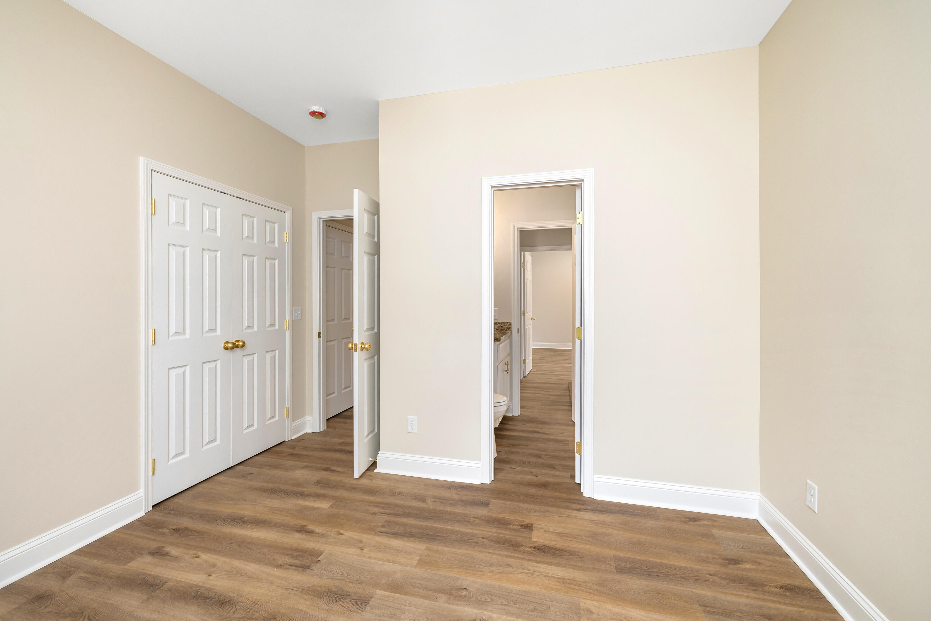 1327 McKenzie Road Manning, SC 29102 - Photo 23 of 32 Bedroom 3 w/bath