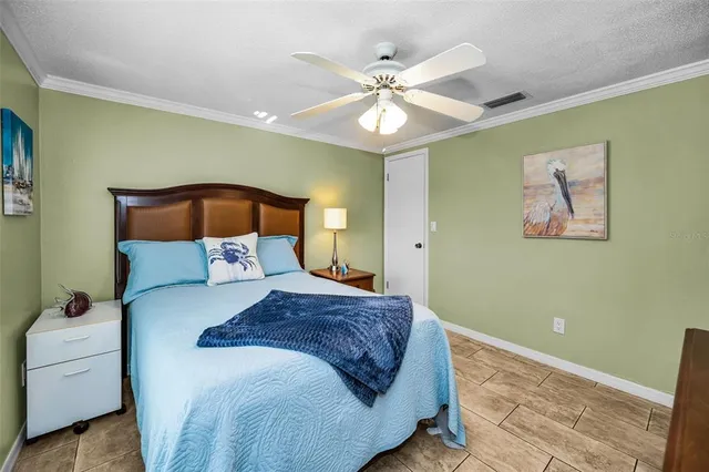 a view of outdoor space yard and porch