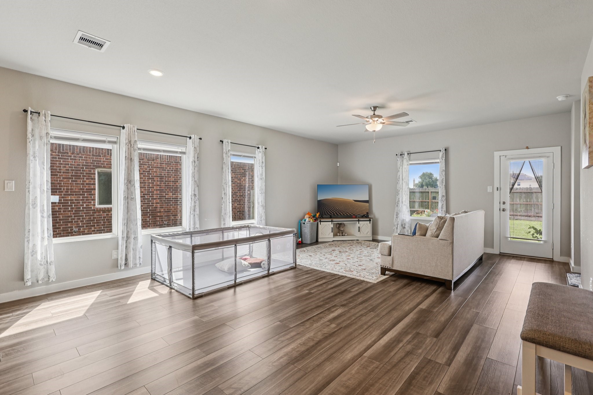 5931 Jenna Way Rosenberg, TX 77471 - Photo 12 of 35 Living Room