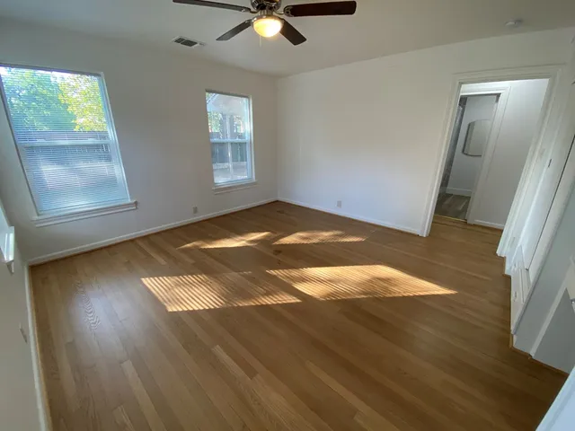 $1,675 | 706 North Lincoln Street, Fredericksburg, TX 78624