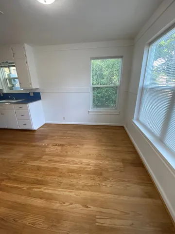 $1,675 | 706 North Lincoln Street, Fredericksburg, TX 78624