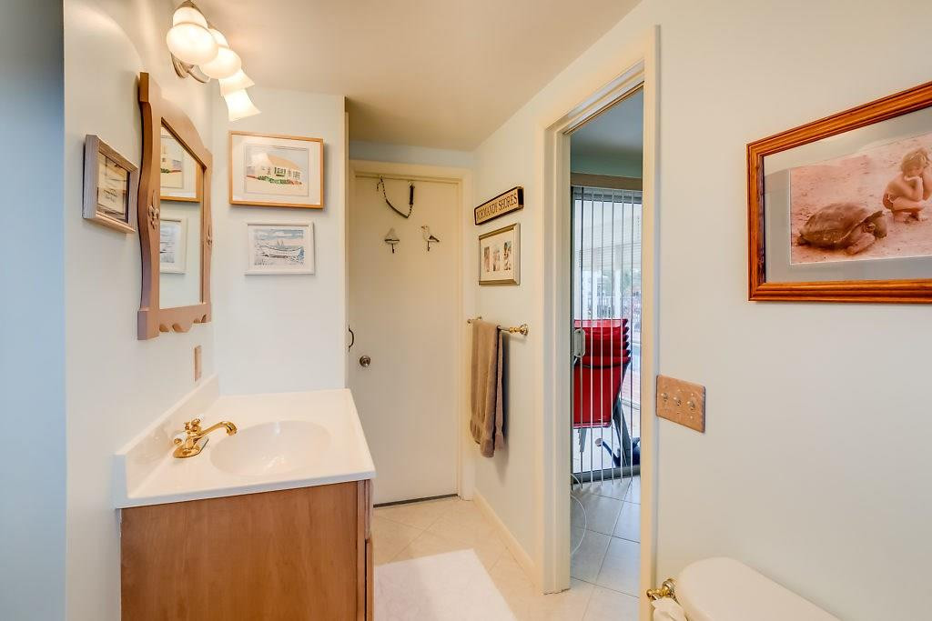 3741 Northeast 25th Avenue Lighthouse Point, FL 33064 - Photo 11 of 23 Photo 11