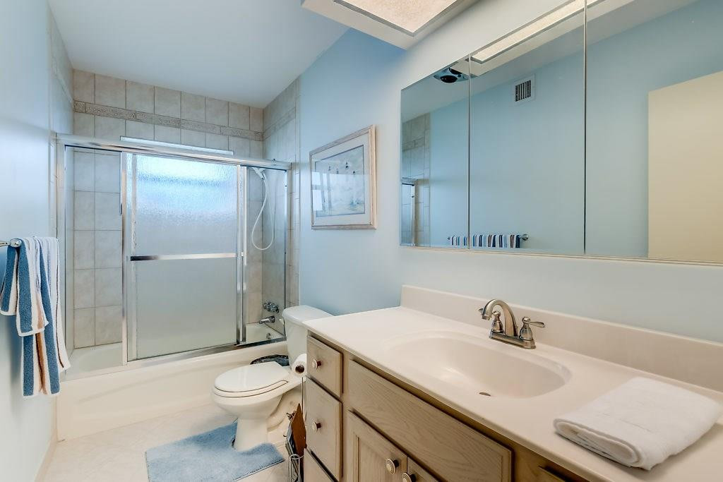 3741 Northeast 25th Avenue Lighthouse Point, FL 33064 - Photo 9 of 23 Photo 9