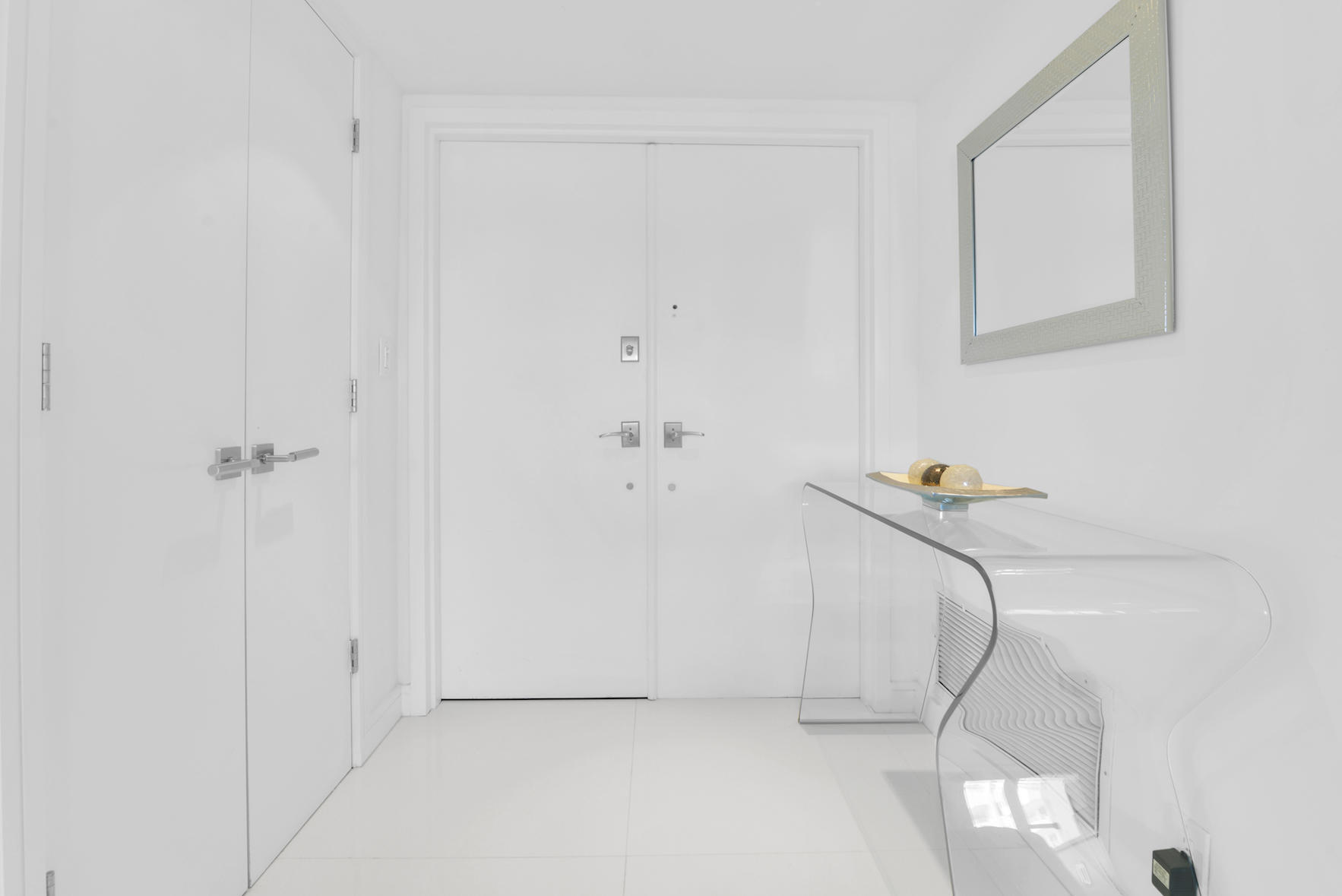 550 South Ocean Boulevard, Unit 305 Boca Raton, FL 33432 - Photo 15 of 41 FOYER