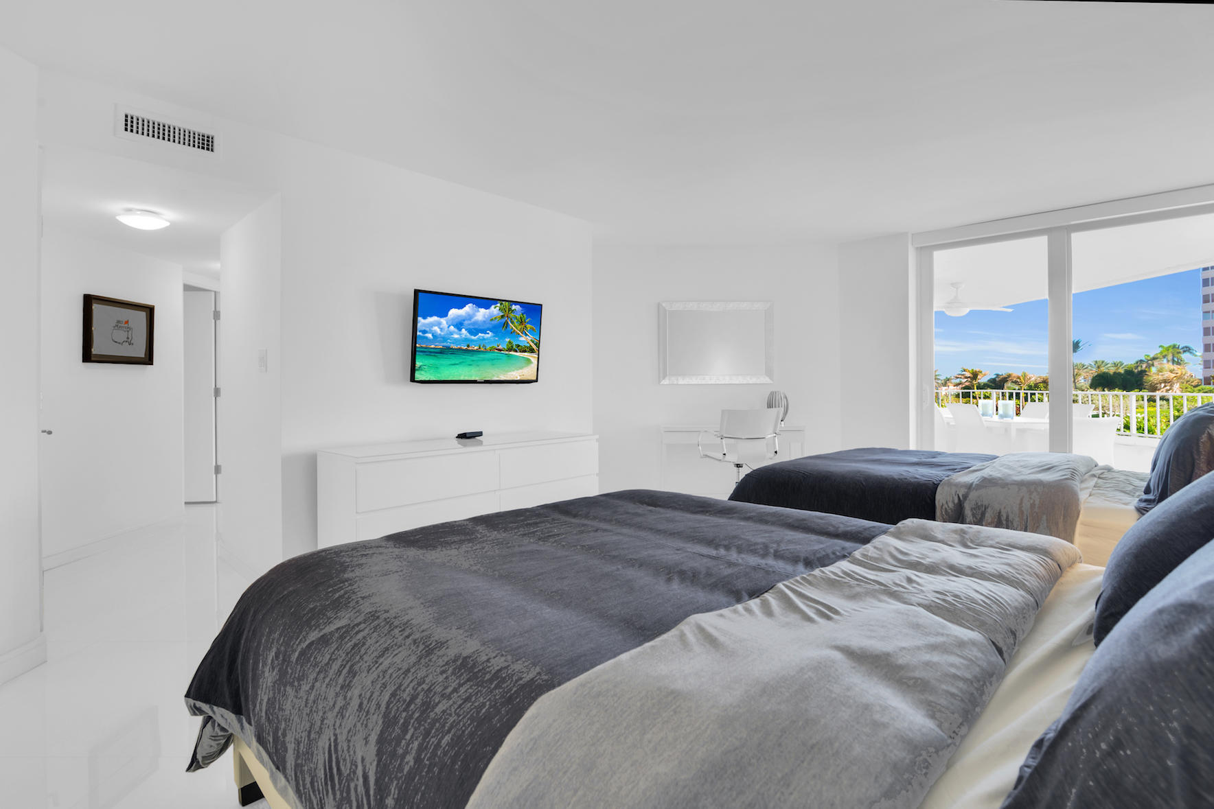 550 South Ocean Boulevard, Unit 305 Boca Raton, FL 33432 - Photo 24 of 41 GUEST BEDROOM