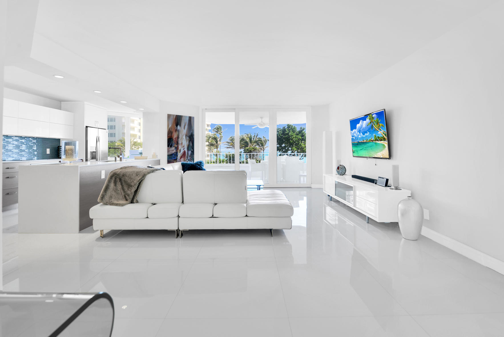 550 South Ocean Boulevard, Unit 305 Boca Raton, FL 33432 - Photo 3 of 41 LIVING