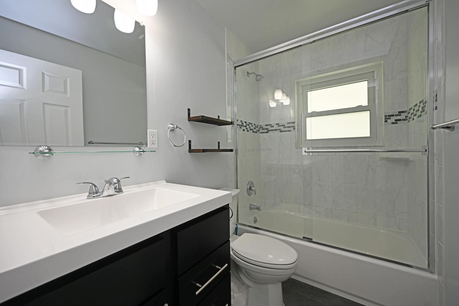 3345 Alexis Road Cincinnati, OH 45239 - Photo 16 of 31