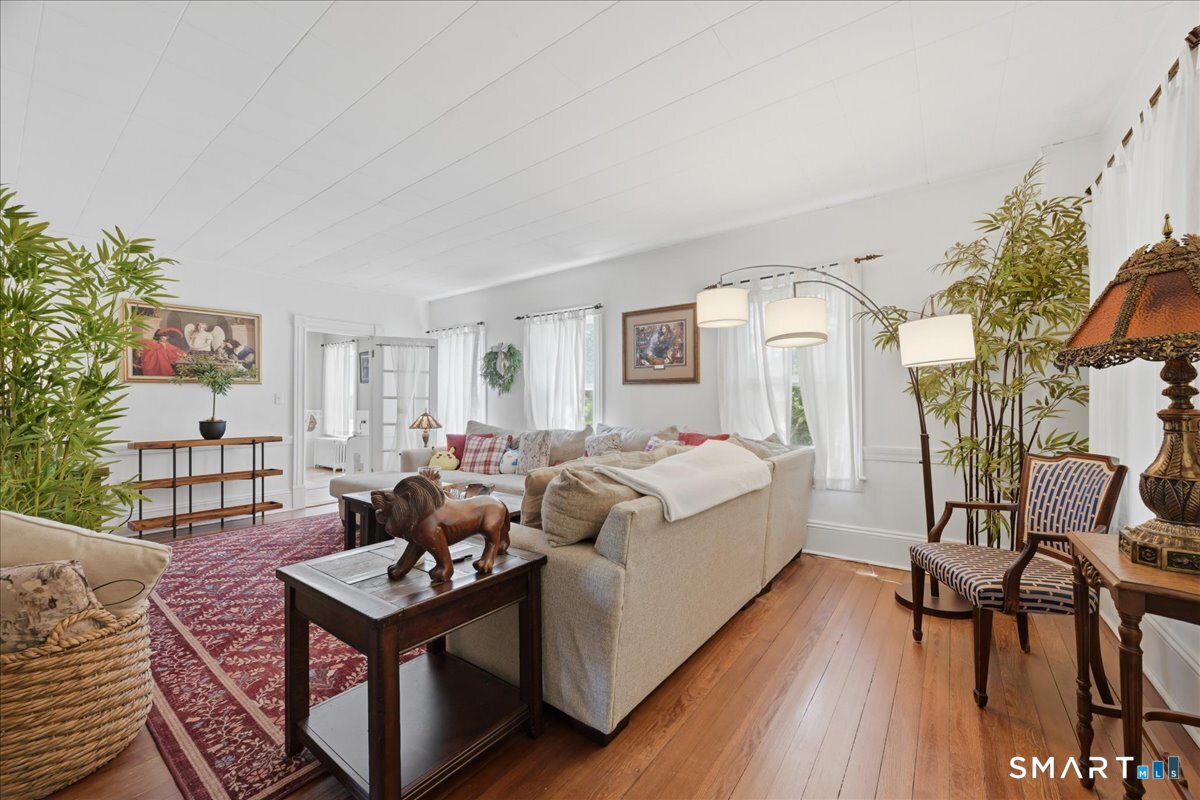 161 Old Norwich Road Waterford, CT 06375 - Photo 4 of 39 Gallery Image 4