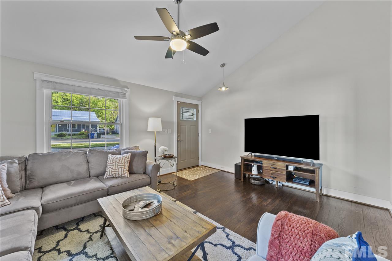 615 Glascock Street Raleigh, NC 27604 - Photo 5 of 29