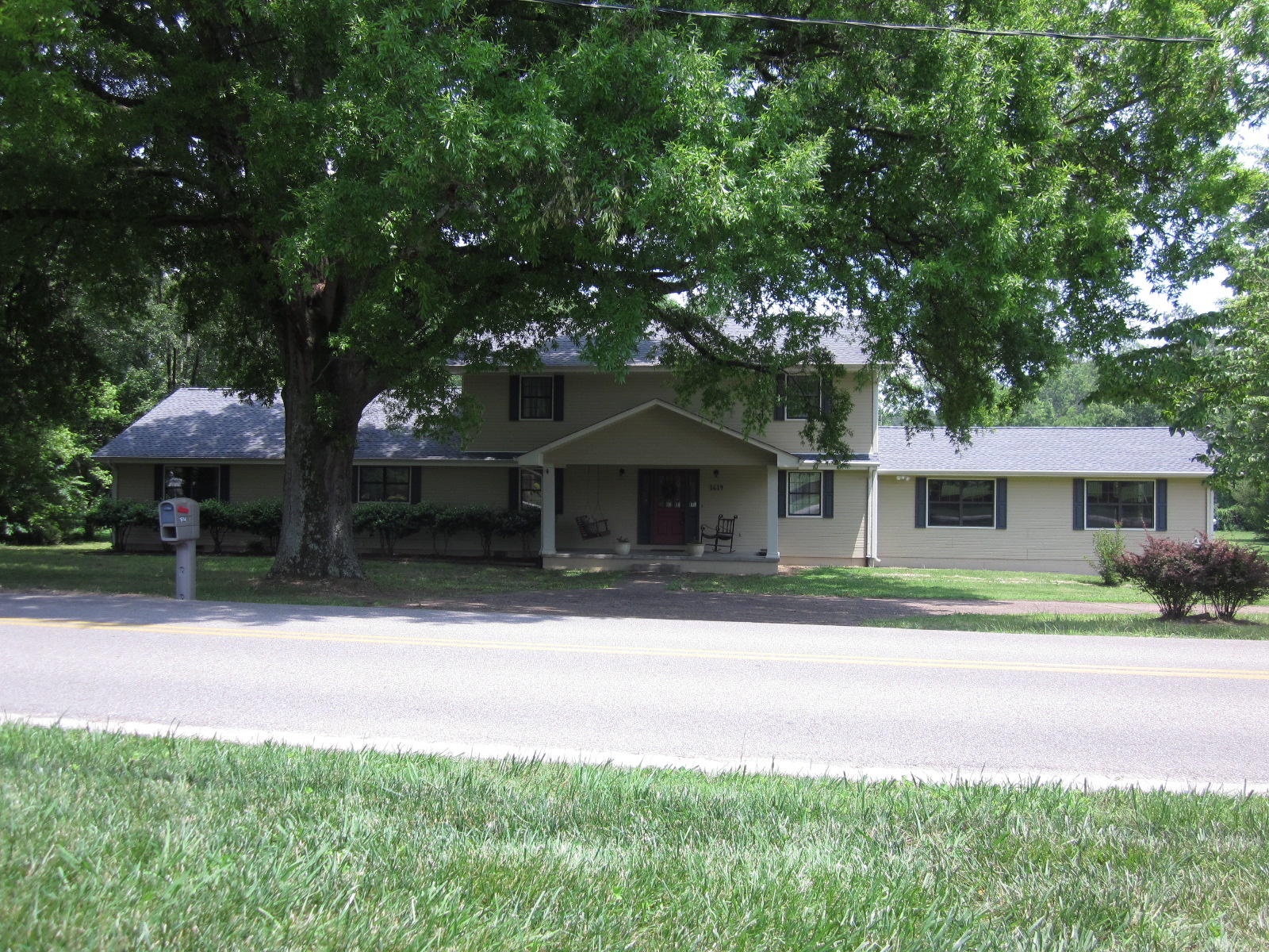 1614 Gray Road Chattanooga, TN 37421 - Photo 1 of 31 01