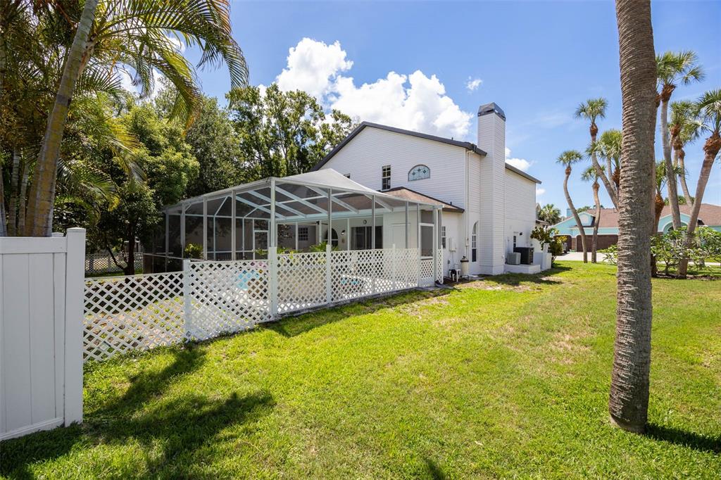 9149 Maple Court Seminole, FL 33777 - Photo 30 of 32