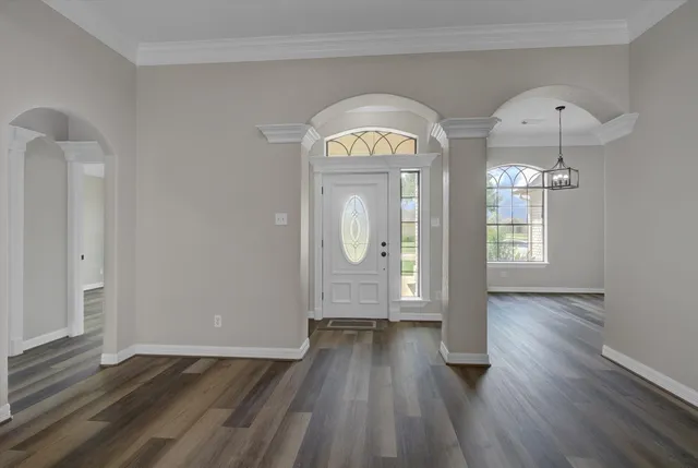 $379,900 | 112 Washington Avenue, Clute, TX 77531