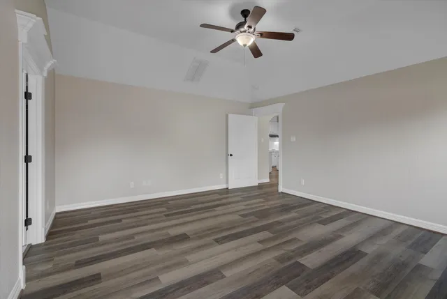 $379,900 | 112 Washington Avenue, Clute, TX 77531