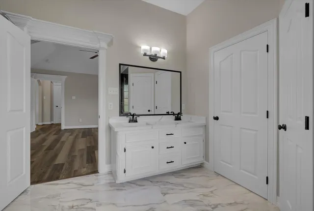 $379,900 | 112 Washington Avenue, Clute, TX 77531