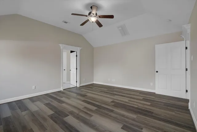 $379,900 | 112 Washington Avenue, Clute, TX 77531