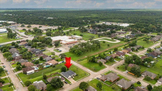 $379,900 | 112 Washington Avenue, Clute, TX 77531