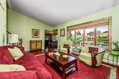 $969,000 | 262 Rose Street, Massapequa Park, NY 11762