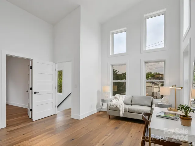 $945,000 | 18 Sand Hill Road, Asheville, NC 28806