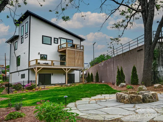 $945,000 | 18 Sand Hill Road, Asheville, NC 28806