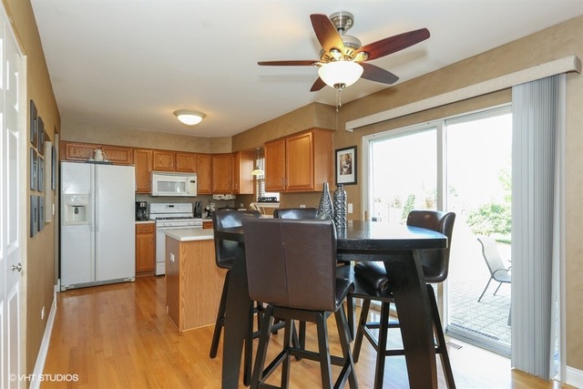 1914 Ridgemoor Drive Plainfield, IL 60586 - Photo 5 of 17