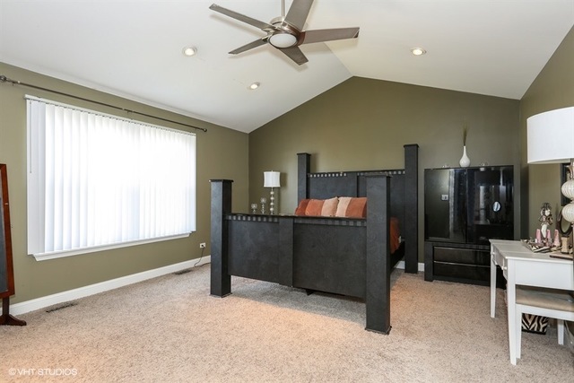 1914 Ridgemoor Drive Plainfield, IL 60586 - Photo 9 of 17