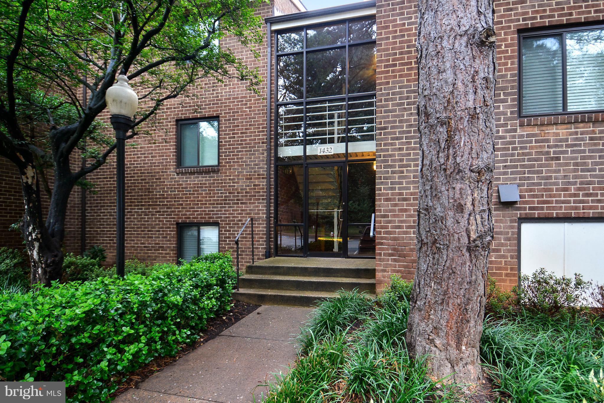 1432 Northgate Square, Unit 21A Reston, VA 20190 - Photo 2 of 19 Exterior (Front)
