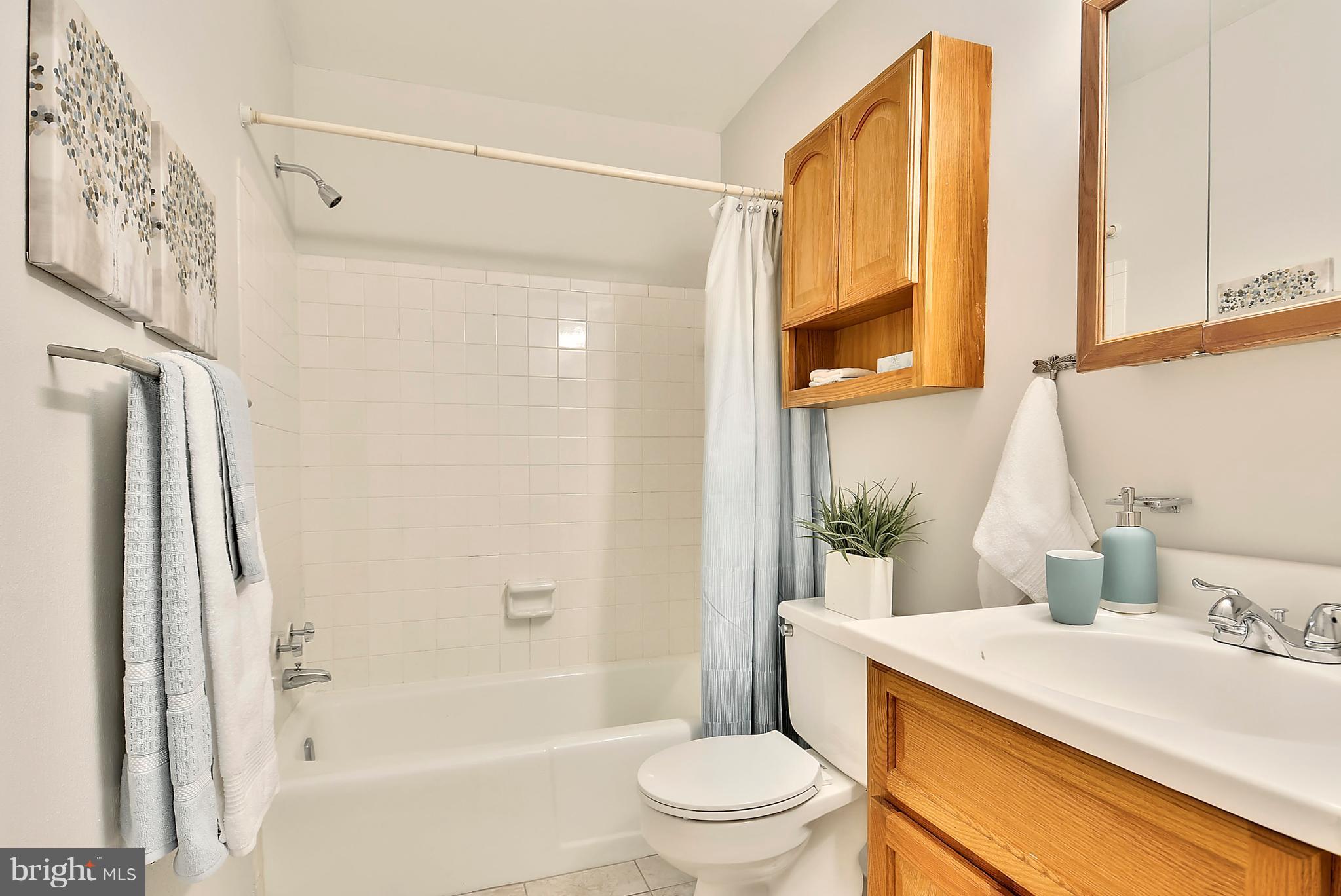 1432 Northgate Square, Unit 21A Reston, VA 20190 - Photo 13 of 19 Full Bath