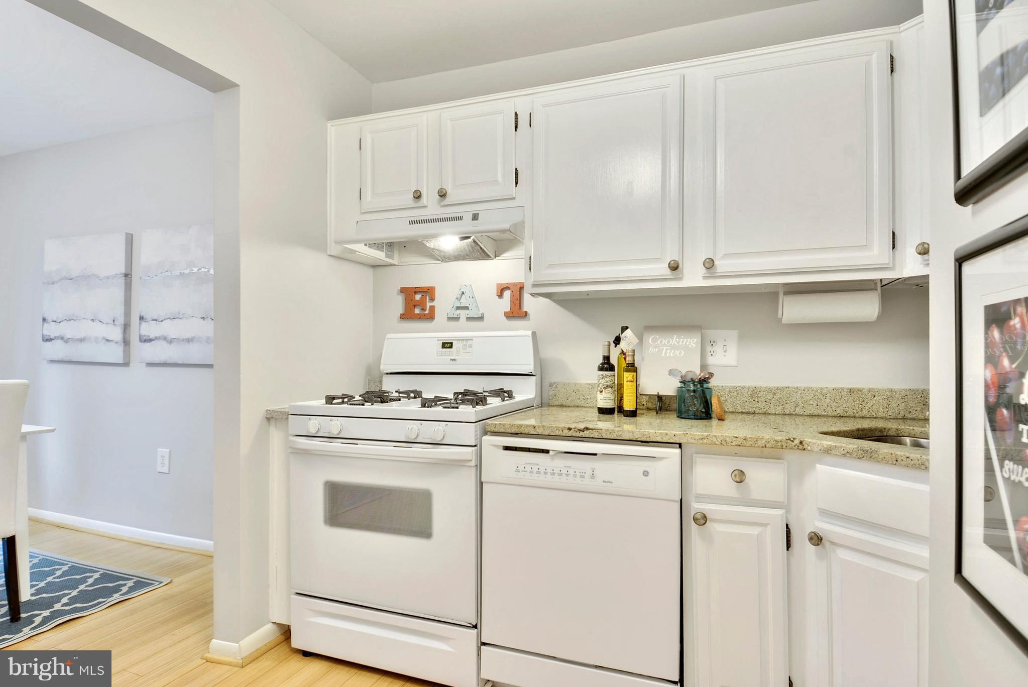 1432 Northgate Square, Unit 21A Reston, VA 20190 - Photo 7 of 19 Kitchen