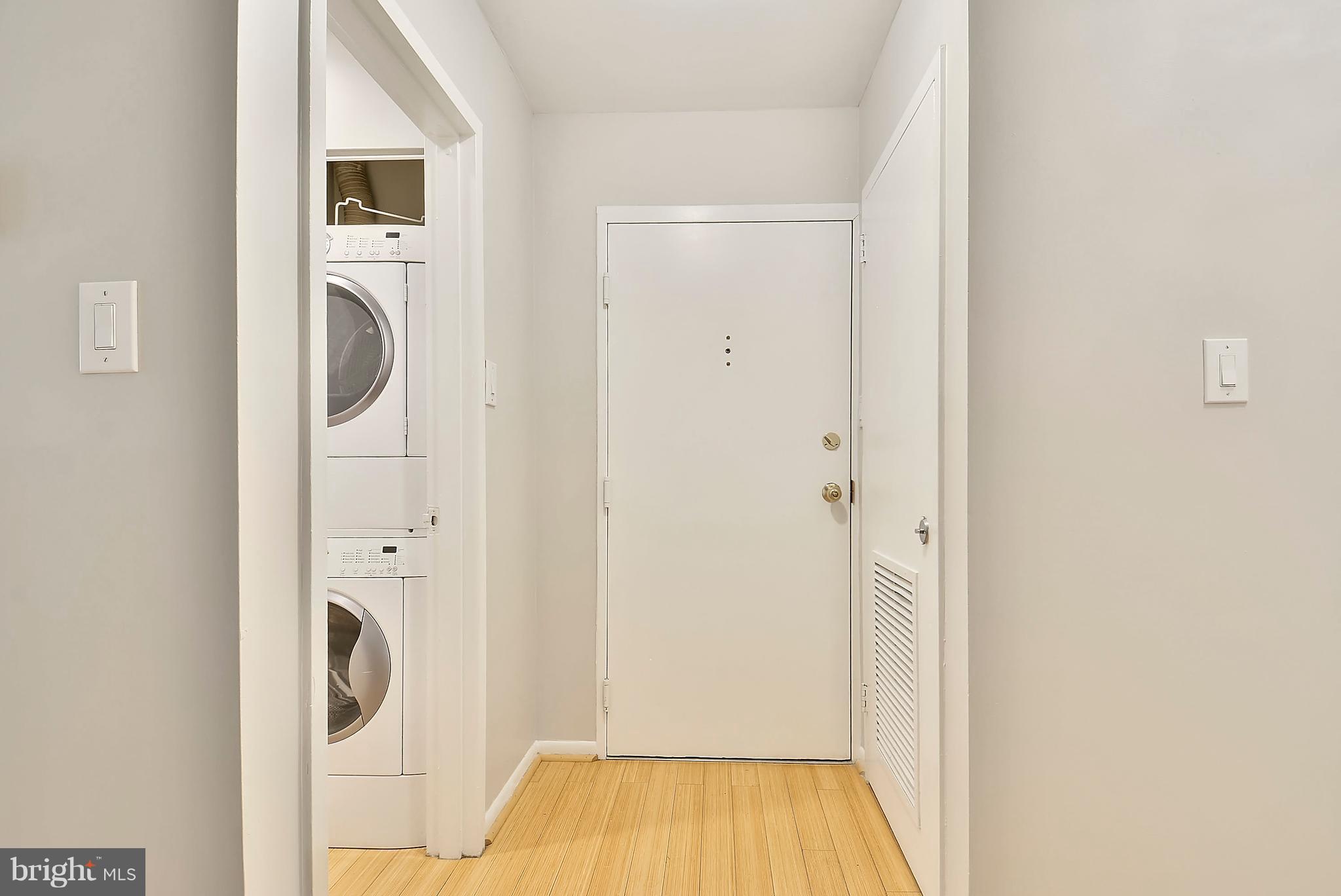 1432 Northgate Square, Unit 21A Reston, VA 20190 - Photo 10 of 19 Foyer