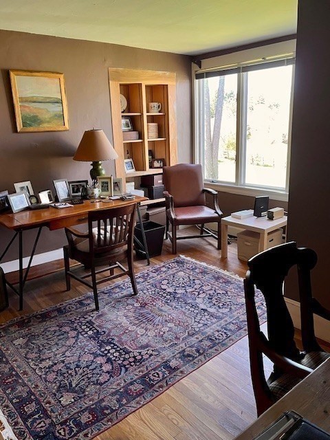 6 Northgate Road Ipswich, MA 01938 - Photo 35 of 42 a living room with furniture and a window