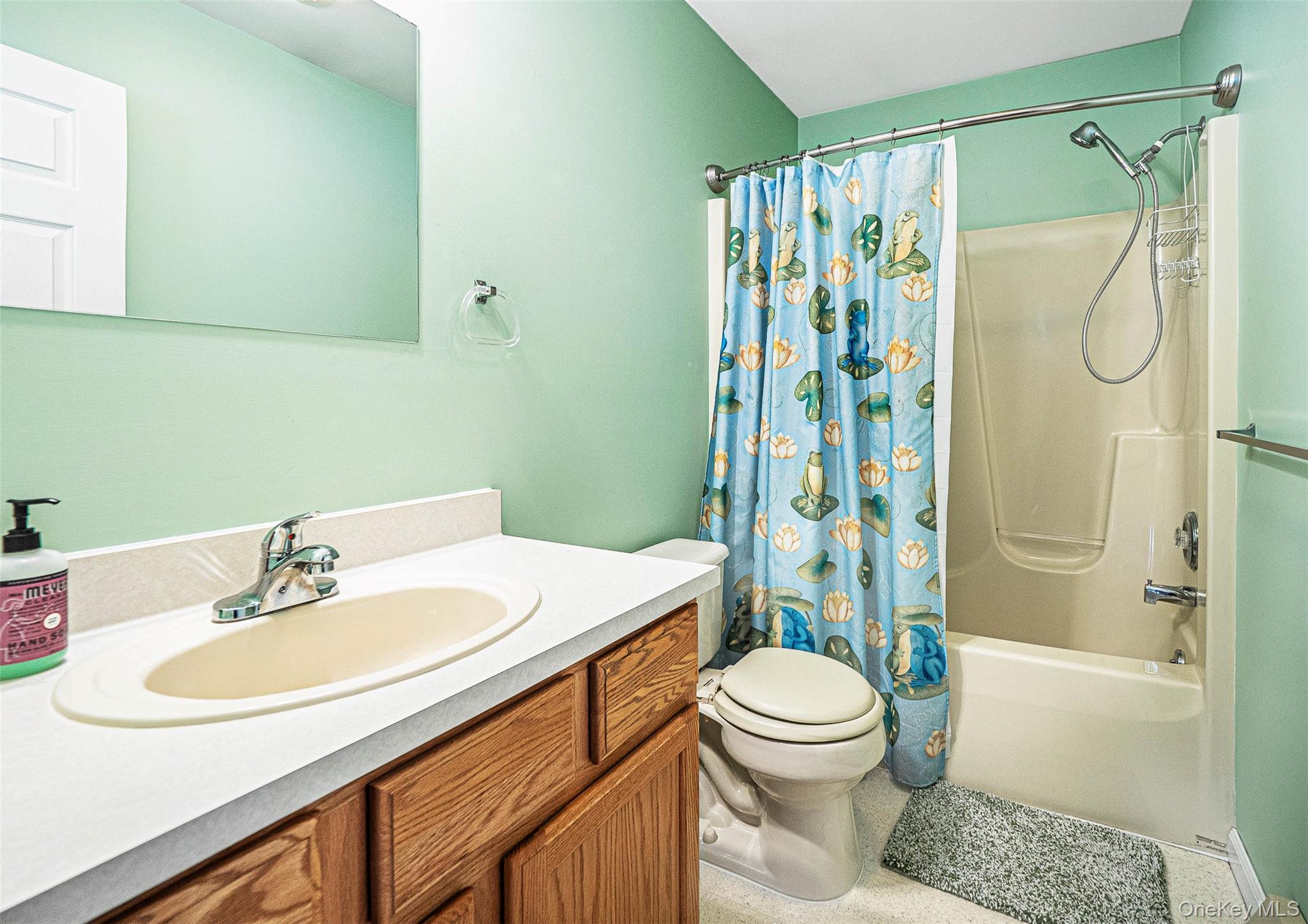 446 County Route 1 Warwick, NY 10990 - Photo 22 of 31 Second full bathroom