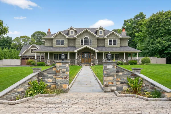 a front view of house with yard