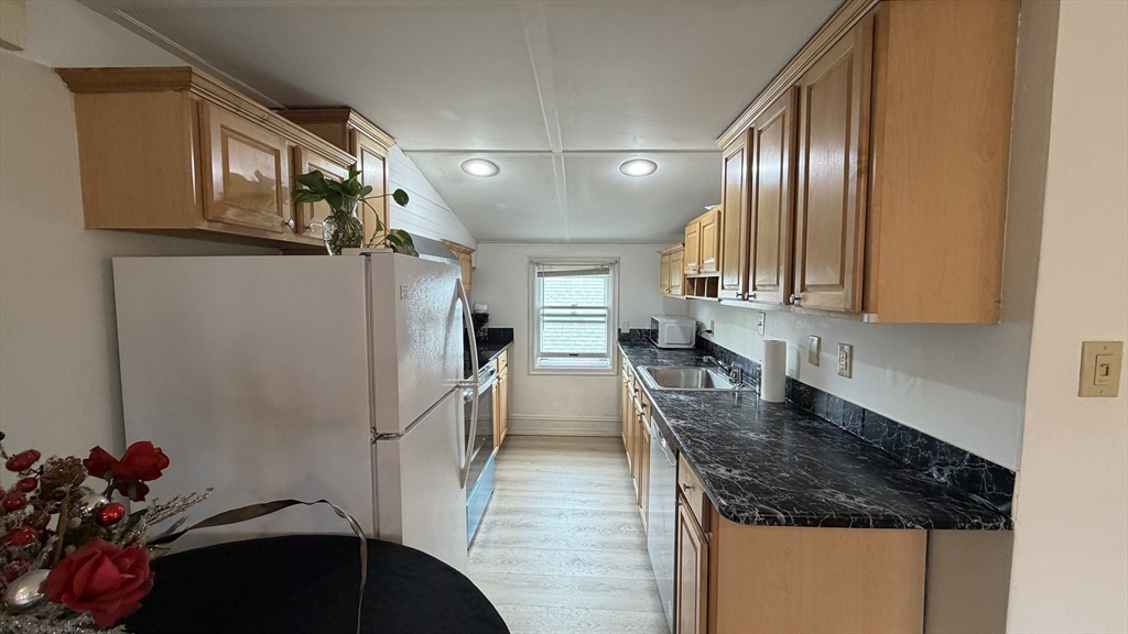 25 Broadway, Unit 3 Malden, MA 02148 - Photo 5 of 17