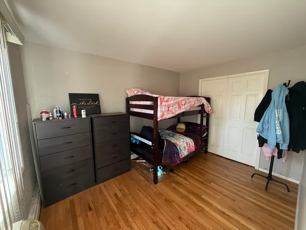 $174,900 | 8936 Northshore Drive, Unit 104D, Des Plaines, IL 60016
