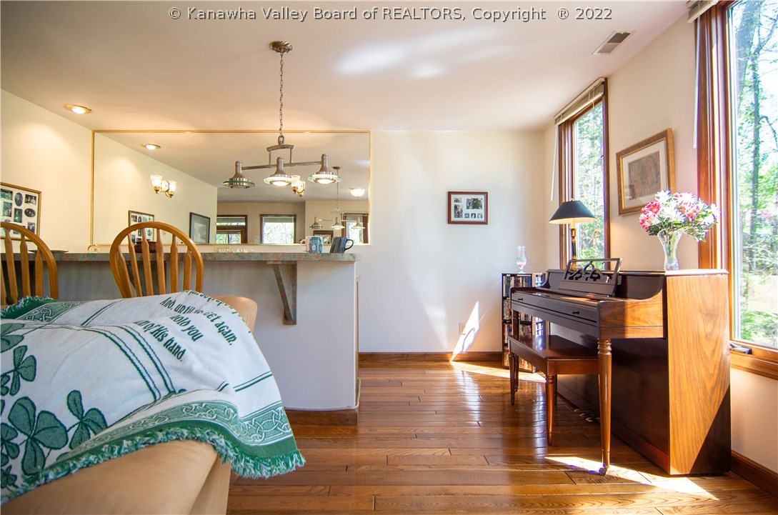 1589 Hampton Road Charleston, WV 25314 - Photo 25 of 29 Gallery Image 25