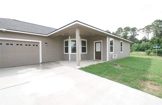 $2,200 | 2006 Chesapeake Street, Baytown, TX 77520