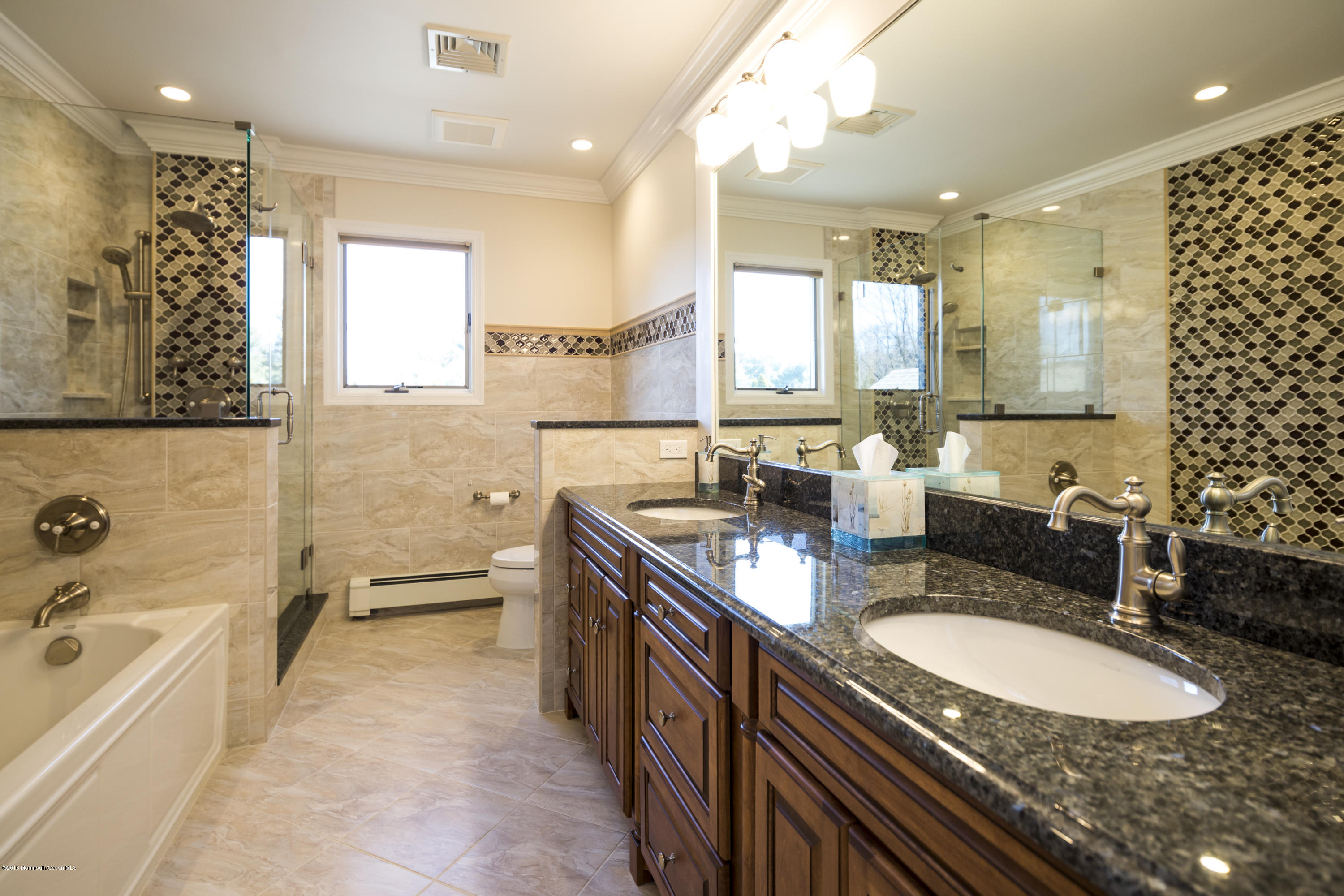 21 Riverside Lane Holmdel, NJ 07733 - Photo 22 of 36 31_Bathroom-2