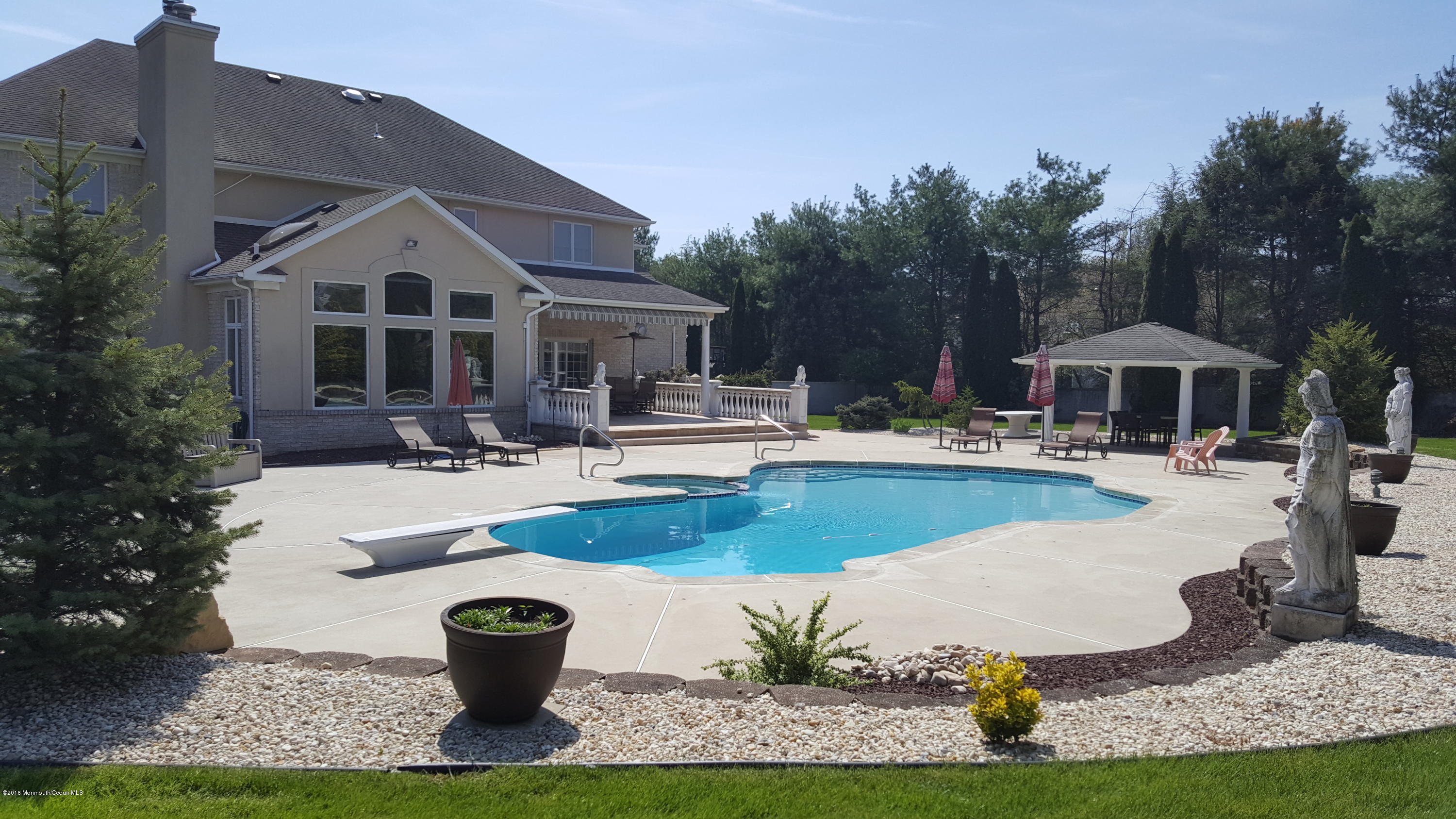 21 Riverside Lane Holmdel, NJ 07733 - Photo 6 of 36 20160425_110422_001