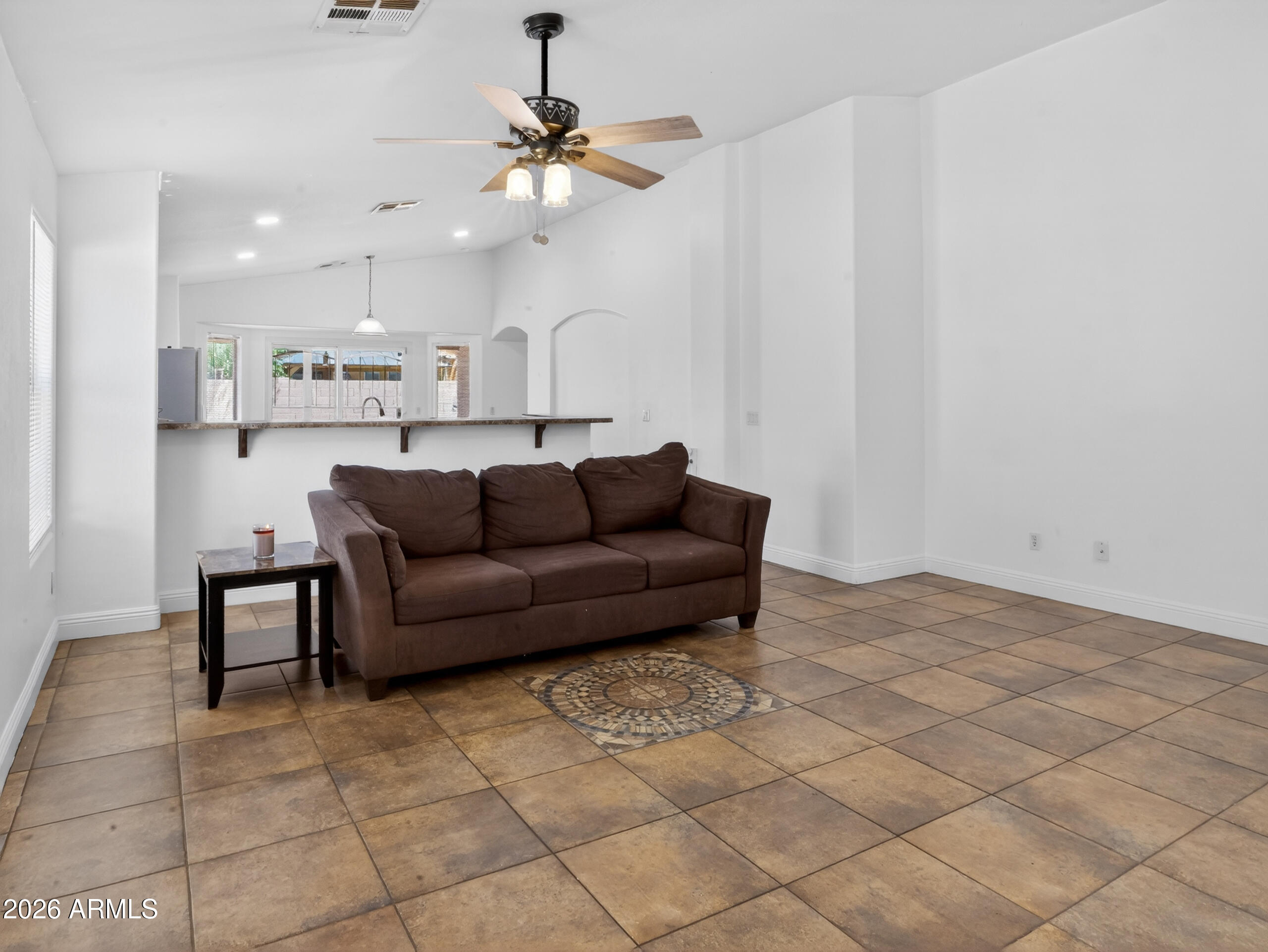8714 West Heber Road Tolleson, AZ 85353 - Photo 4 of 22 001_P1564939