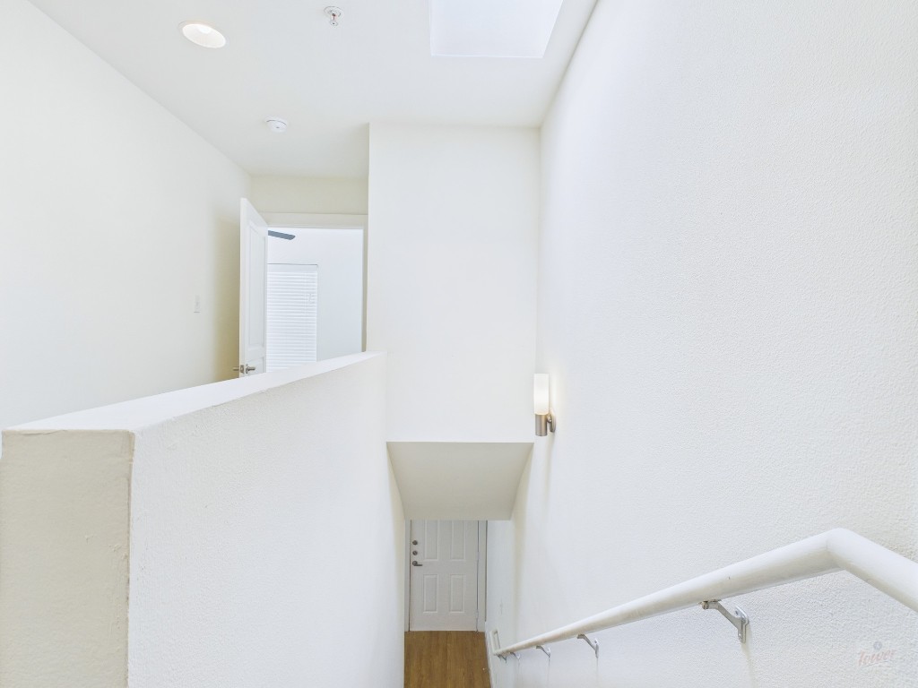 711 West 32nd Street, Unit 151 Austin, TX 78705 - Photo 8 of 21 a view of staircase
