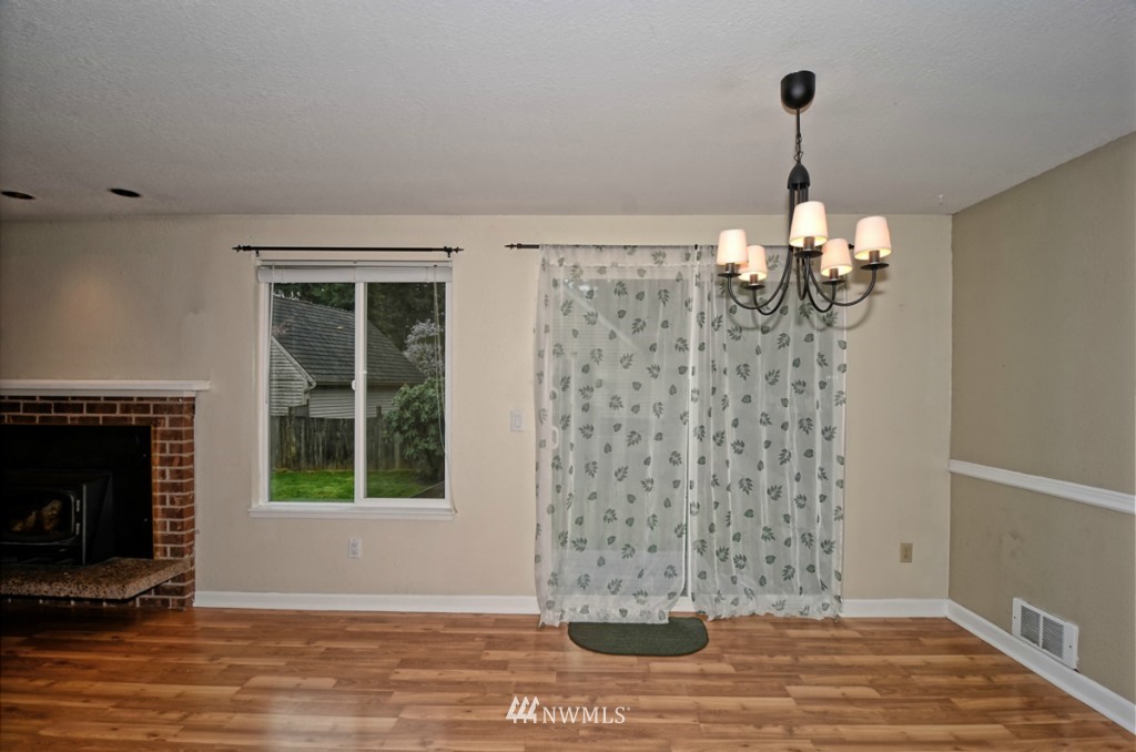 3208 164th Place Southeast Bothell, WA 98012 - Photo 5 of 15
