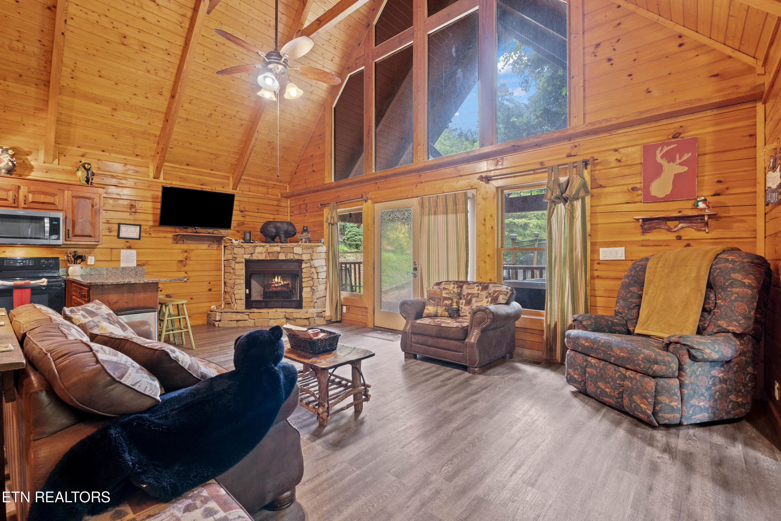 245 Edens Way Sevierville, TN 37876 - Photo 8 of 33 245EdensWay-12