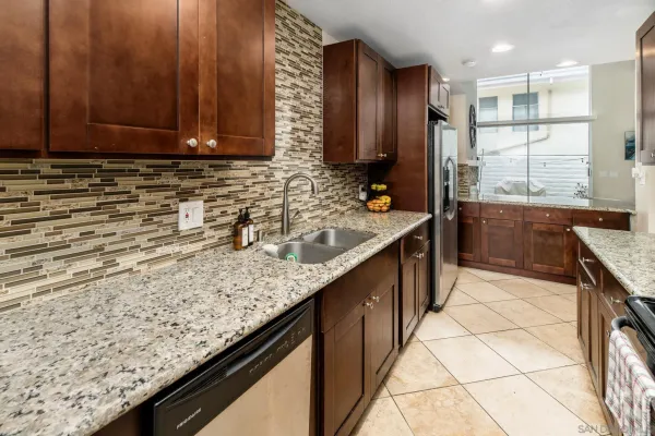 $715,000 | 2544 Navarra Drive, Unit 4, Carlsbad, CA 92009