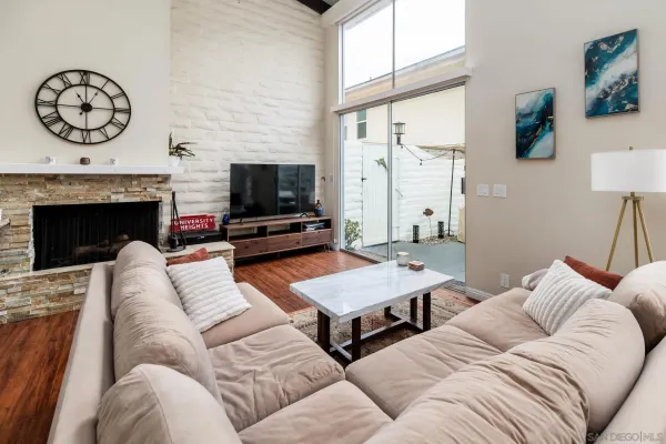 $715,000 | 2544 Navarra Drive, Unit 4, Carlsbad, CA 92009