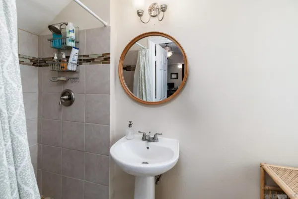 $715,000 | 2544 Navarra Drive, Unit 4, Carlsbad, CA 92009