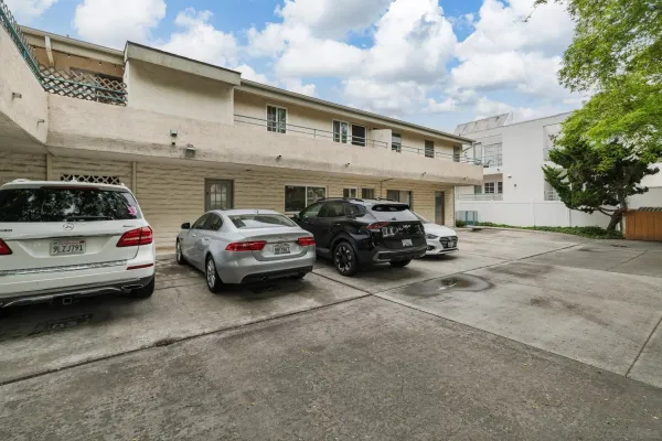 $715,000 | 2544 Navarra Drive, Unit 4, Carlsbad, CA 92009