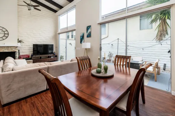 $715,000 | 2544 Navarra Drive, Unit 4, Carlsbad, CA 92009