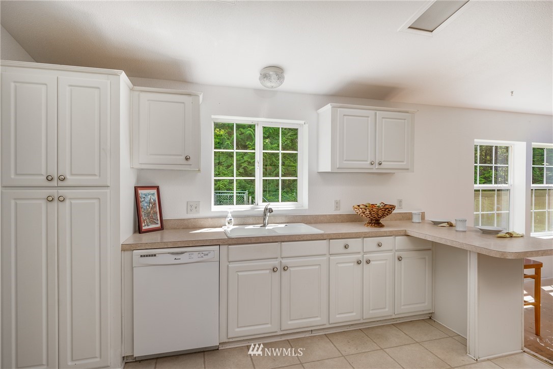 2822 East Keller Road Langley, WA 98260 - Photo 14 of 32 Gallery Image 14
